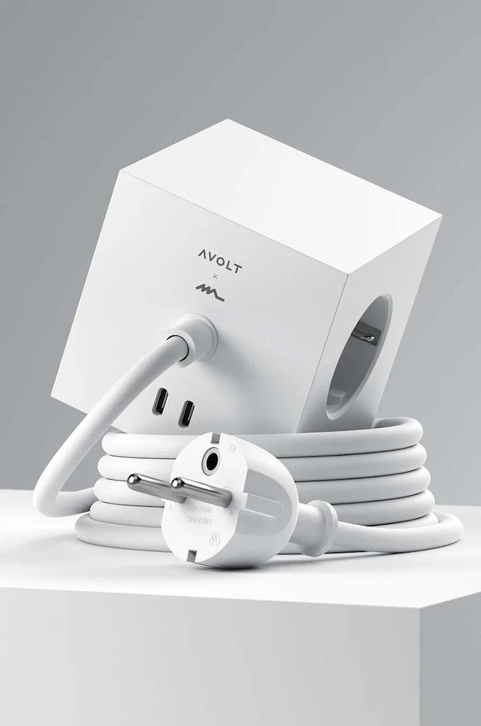 Магнитен зареждащ куб Avolt Square 1, 2 x USB, 1,8 m