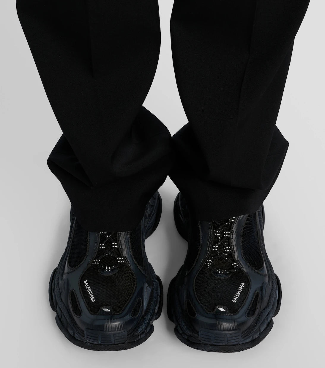 Balenciaga - حذاء سنيكرز Triple S 2