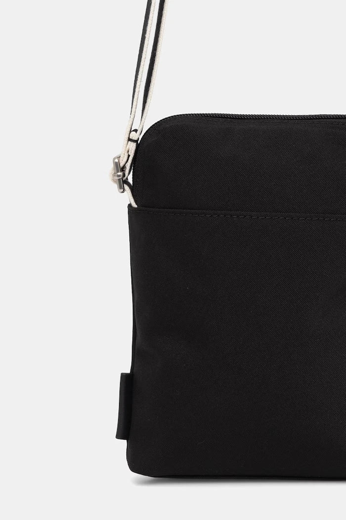 Calvin Klein omuz çantası