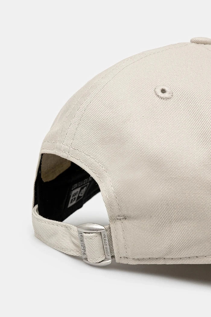New Era OUTLINE 9FORTY® Pamuklu Şapka