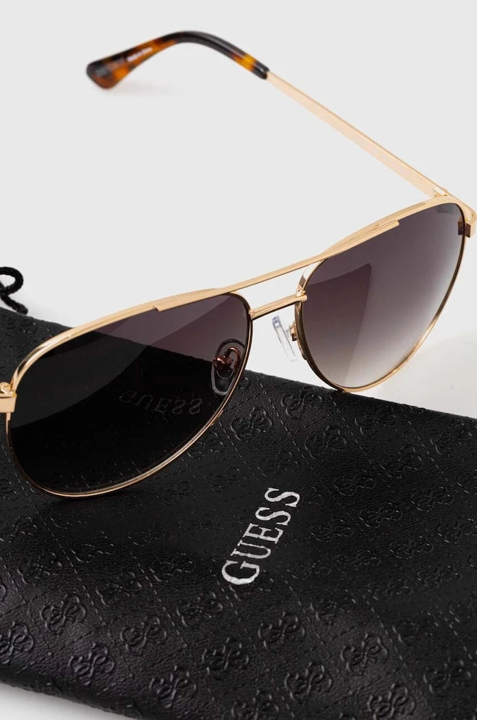 Слънчеви очила Guess