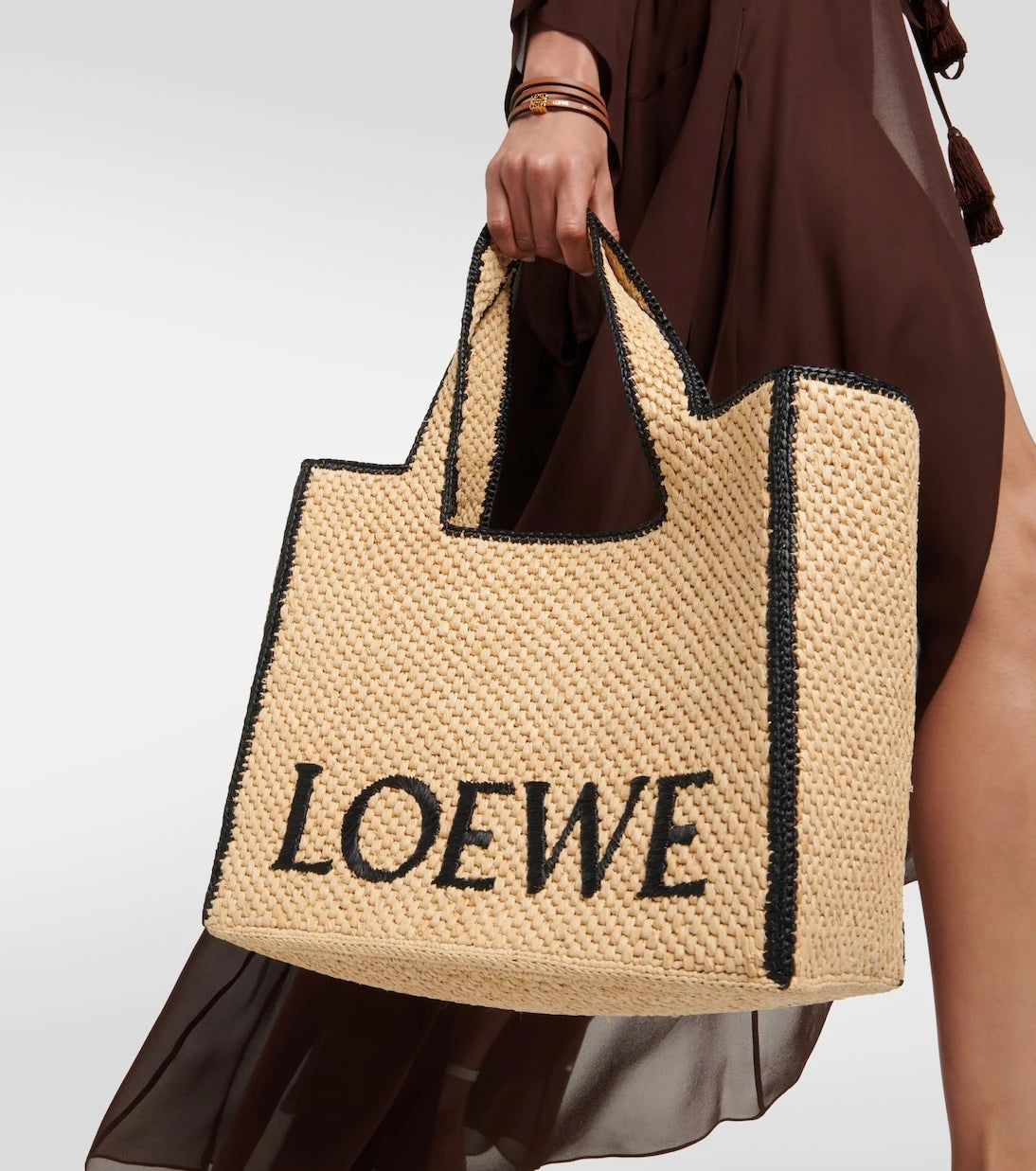 Loewe - حقيبة تسوق من الرافيا الكبيرة من مجموعة Paula's Ibiza