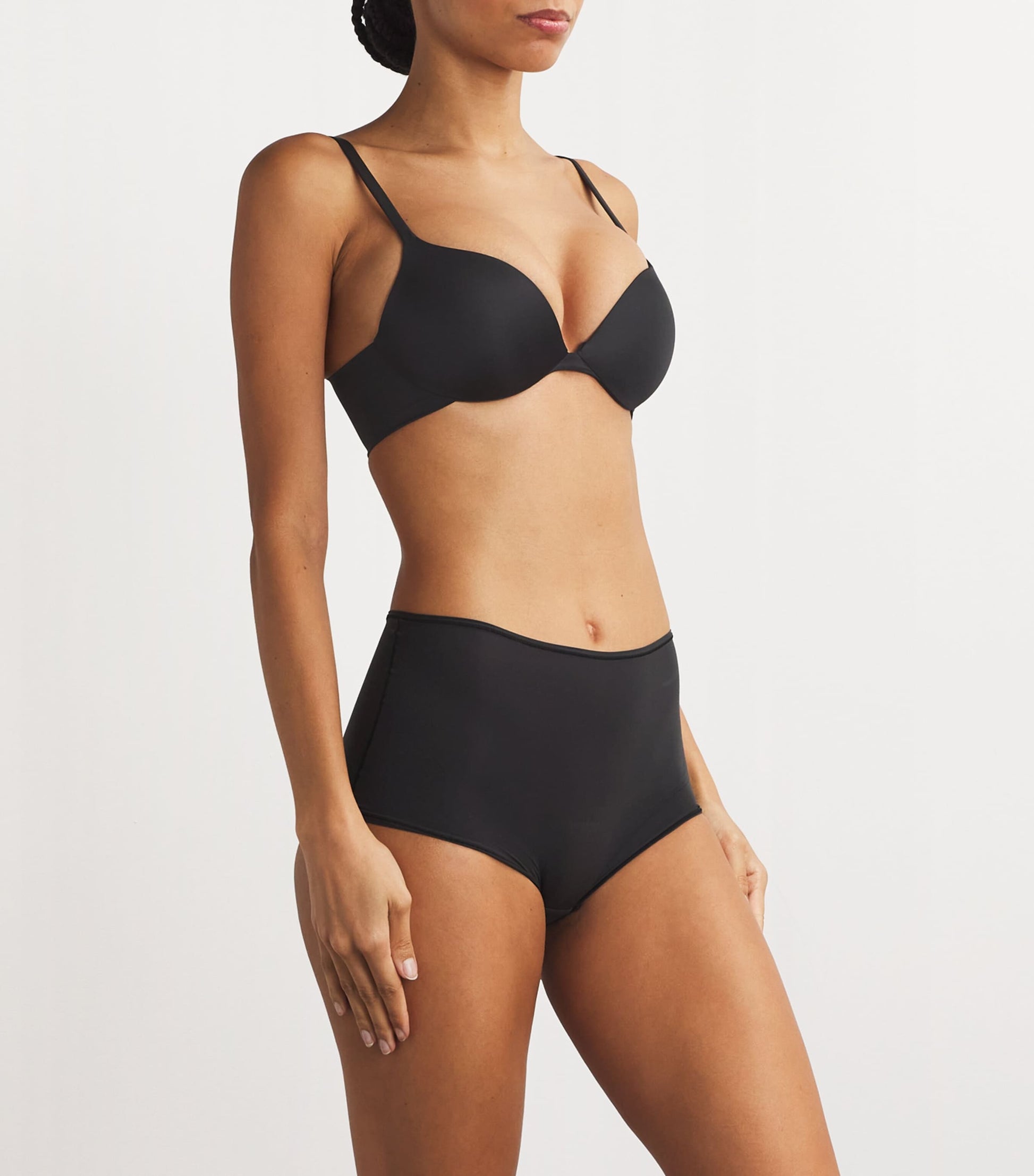 Skims Black Ultimate Plunge Push-Up Bra