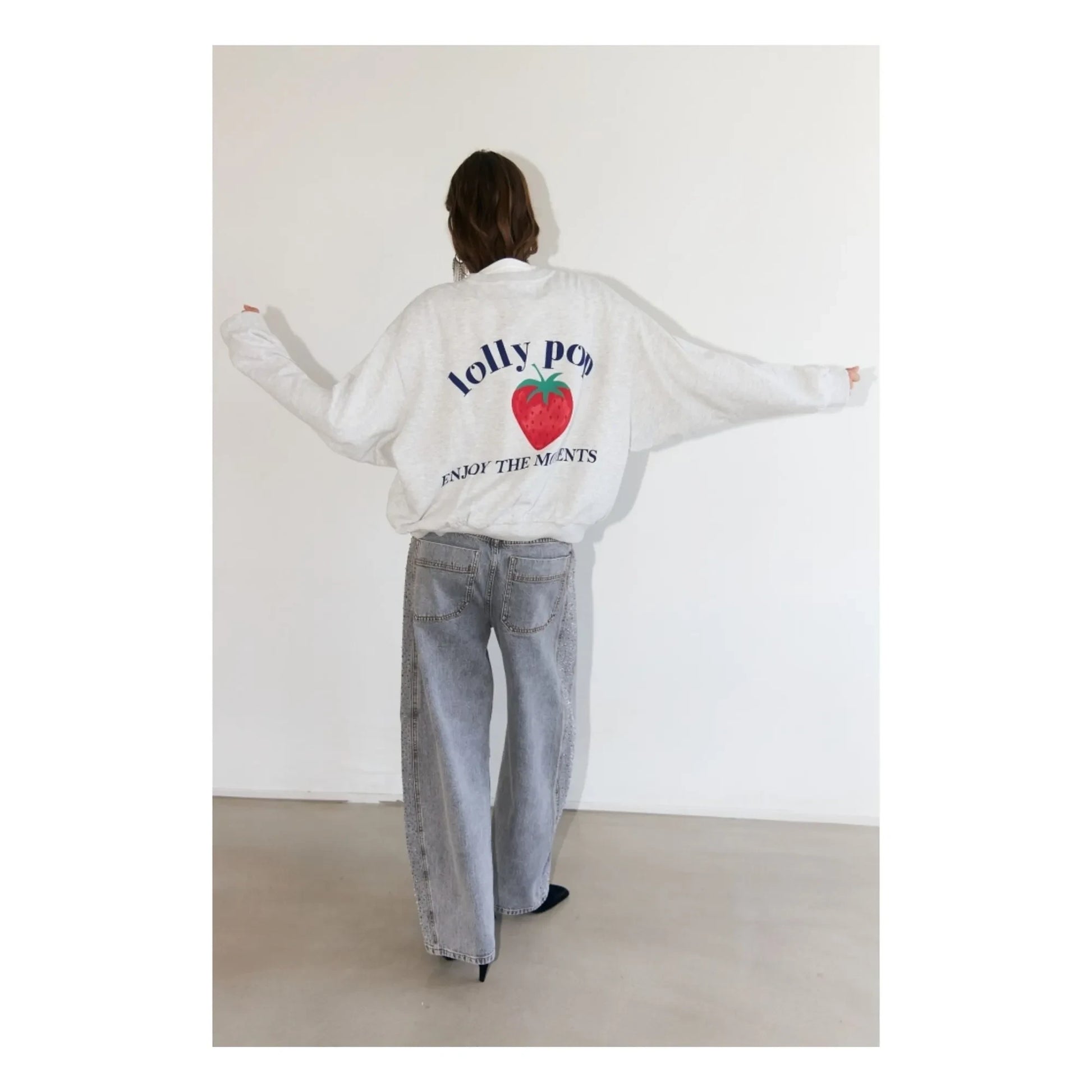 Lollys Laundry - Sydney Sweat Strawberry Cotton | Grey