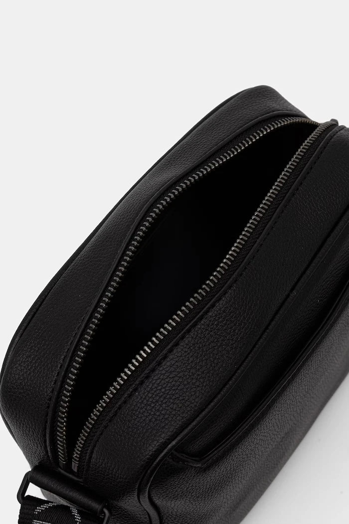 Calvin Klein erkek suni deri omuz çantası