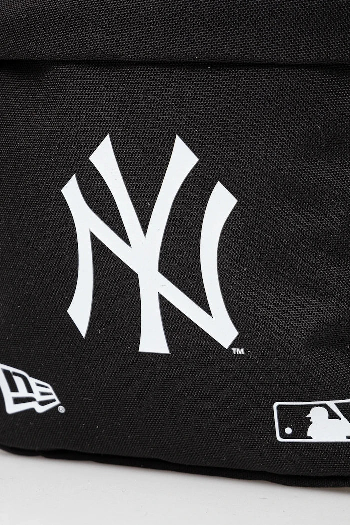 New Era - Чанта бъбрек MLB SIDE BAG NYY BLK