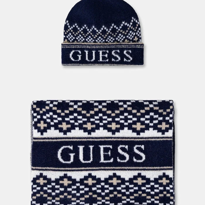 Yünlü şapka ve atkı Guess
