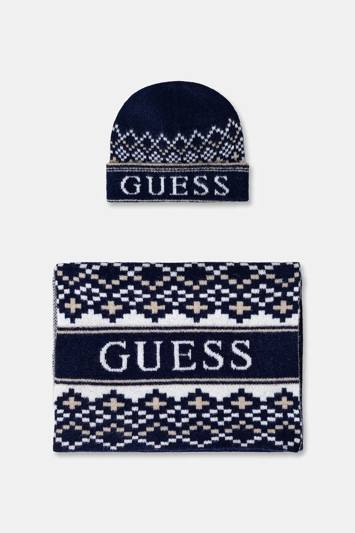 Yünlü şapka ve atkı Guess
