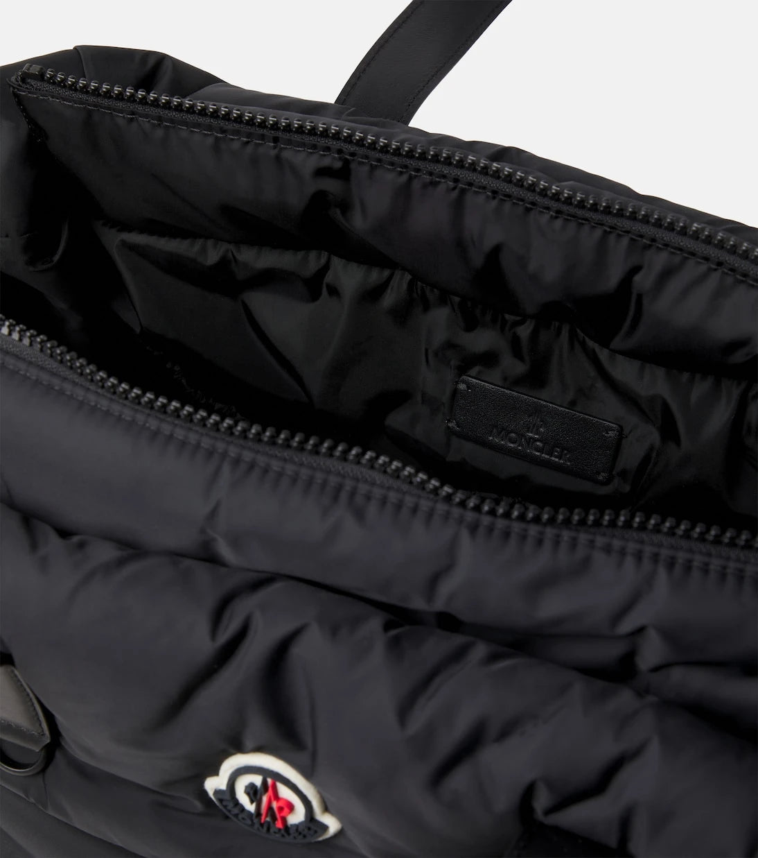 Moncler Enfant - حقيبة حفاضات مبطنة بشعار العلامة