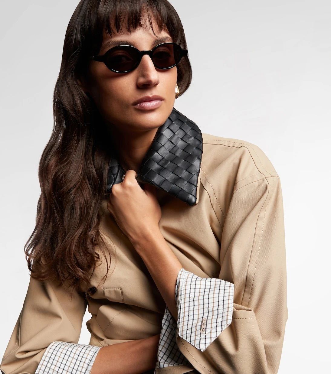 Bottega Veneta - نظارة شمسية كلاسيكية بيضاوية