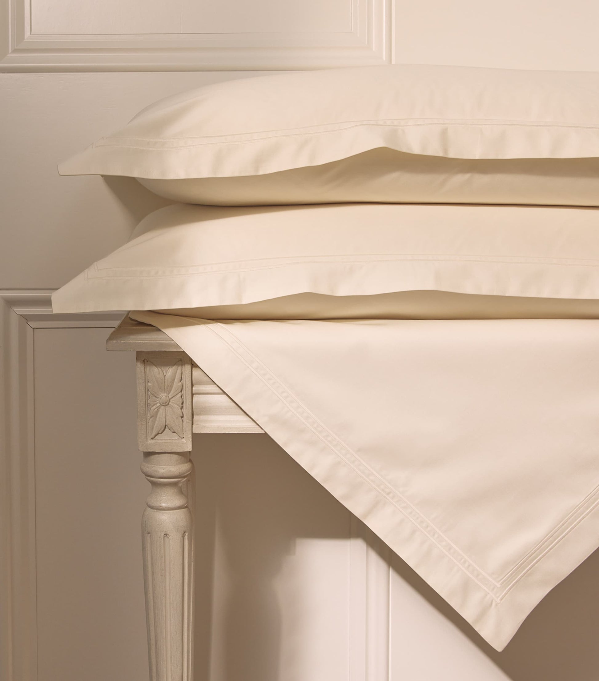 Brompton II Super King Fitted Sheet (180cm x 200cm)