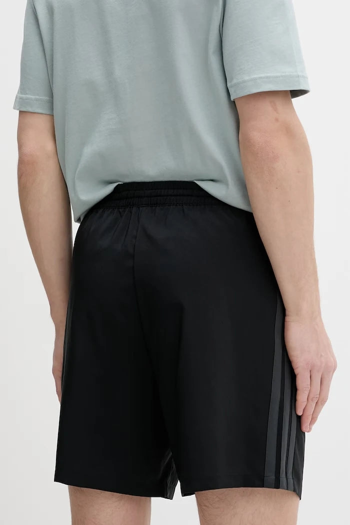 Къс панталон adidas