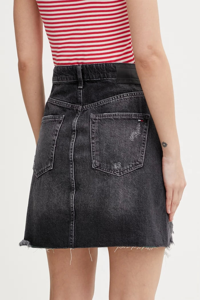 Tommy Jeans пола от деним