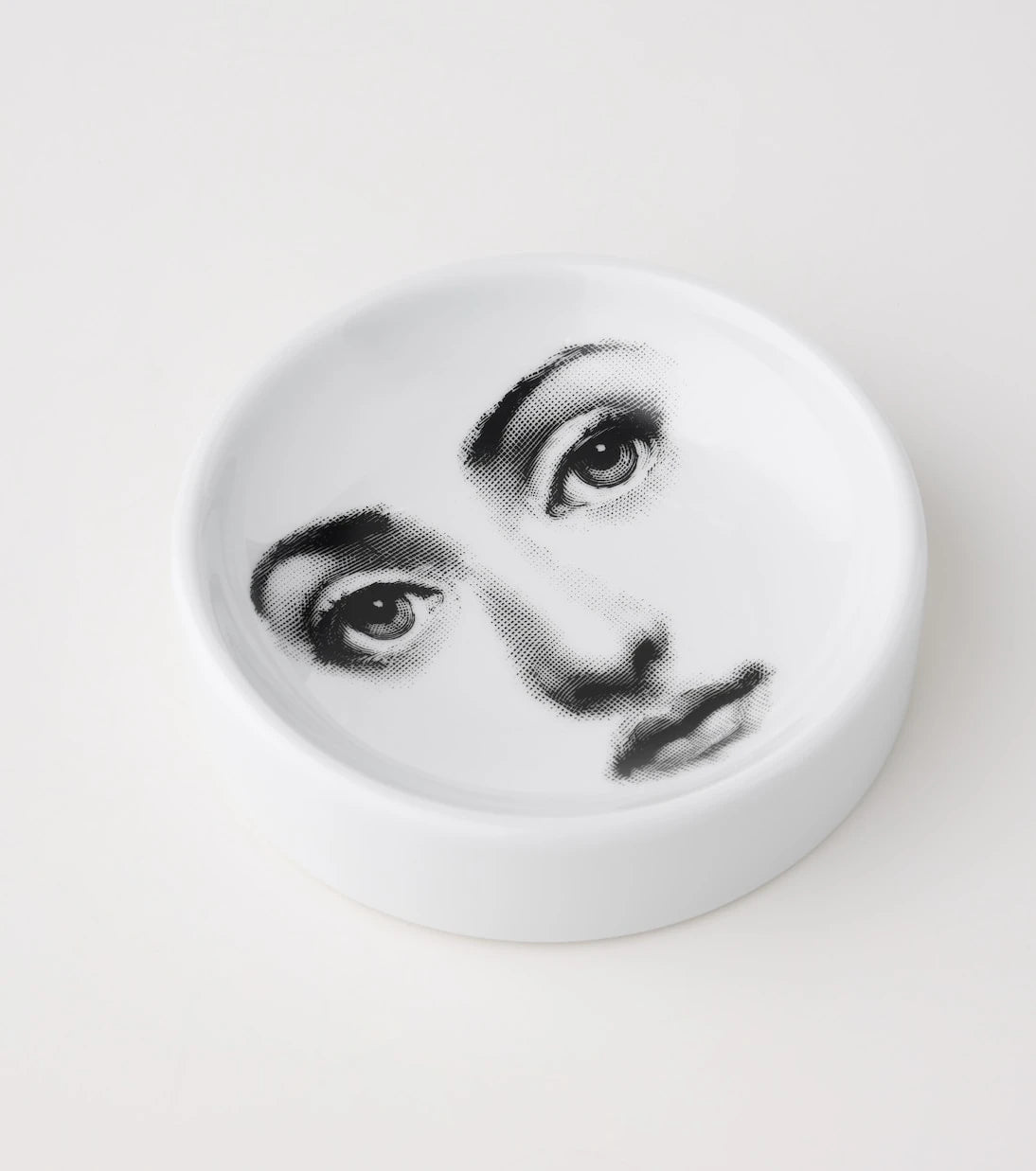 Fornasetti - منفضة سجائر بورسلين Tema E Variazioni N.6