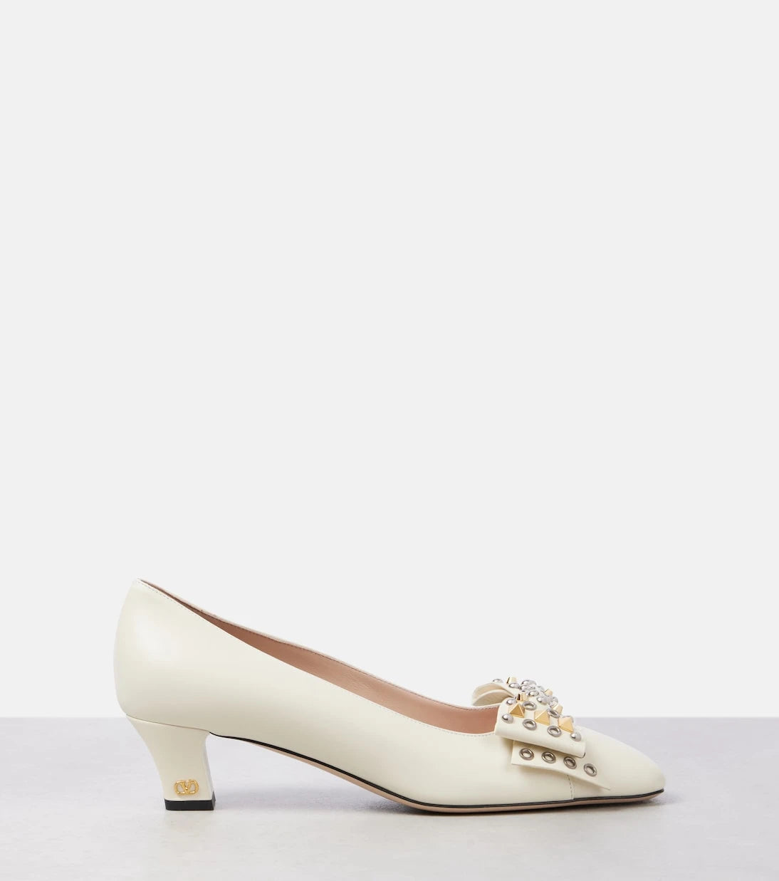 Valentino Garavani - Bowow 45 studded leather pumps