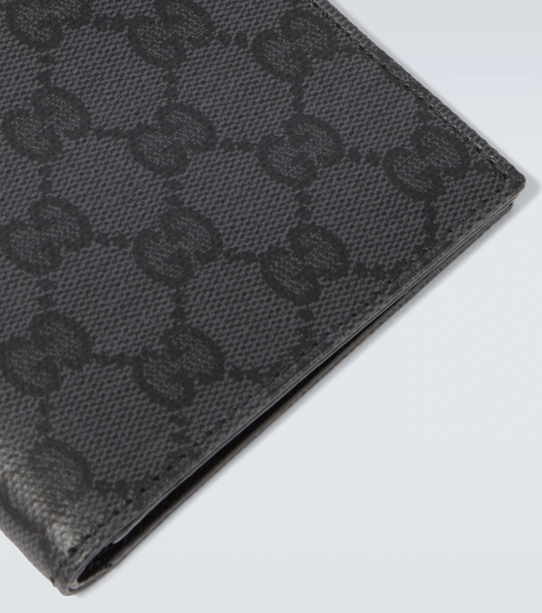 Gucci - Gucci Essence Classic GG canvas bi-fold wallet