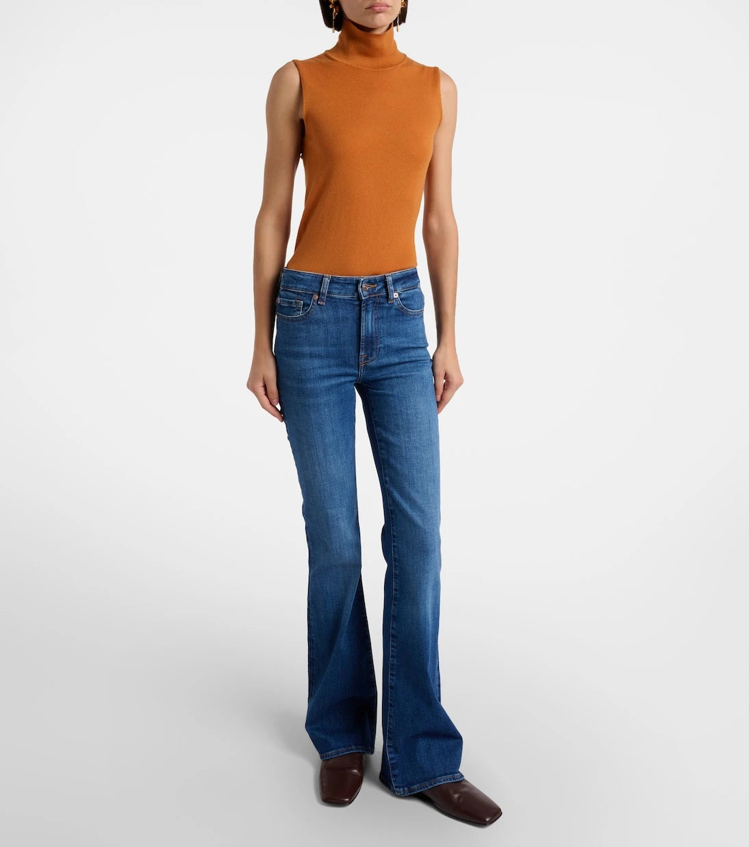 7 For All Mankind - بنطلون جينز بقصة ضيقة واسعة من الأسفل (Leggy bootcut jeans)