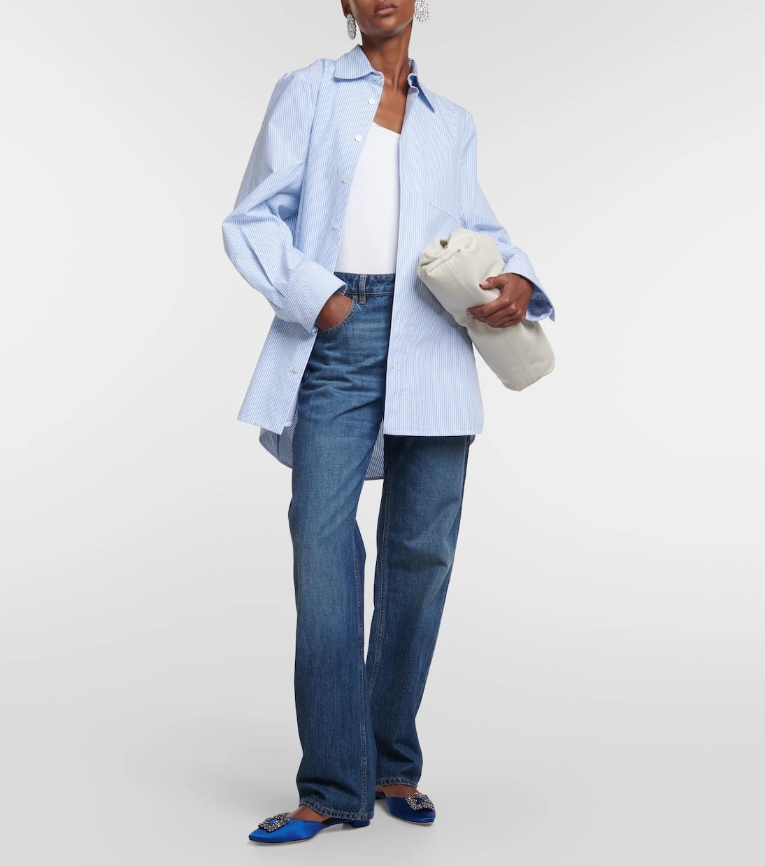 Manolo Blahnik - Hangisimuflat embellished satin mules