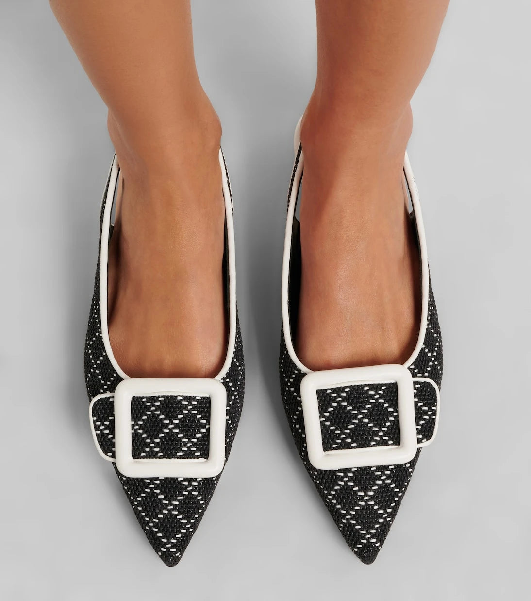 Manolo Blahnik - Maylura raffia-effect slingback flats