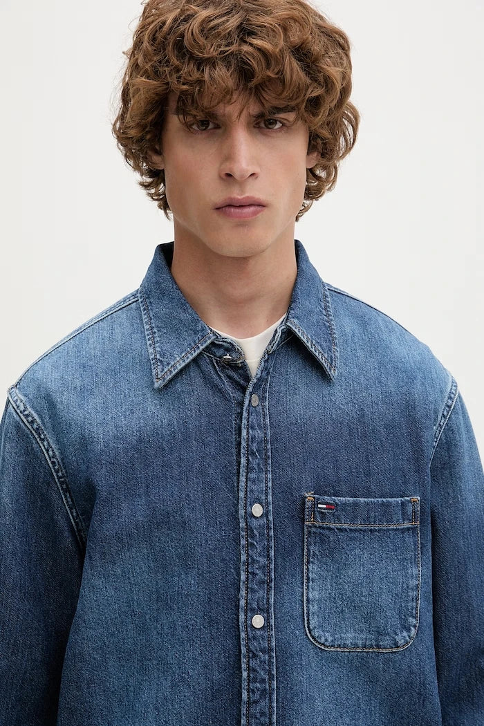 Tommy Jeans риза мъжка от деним