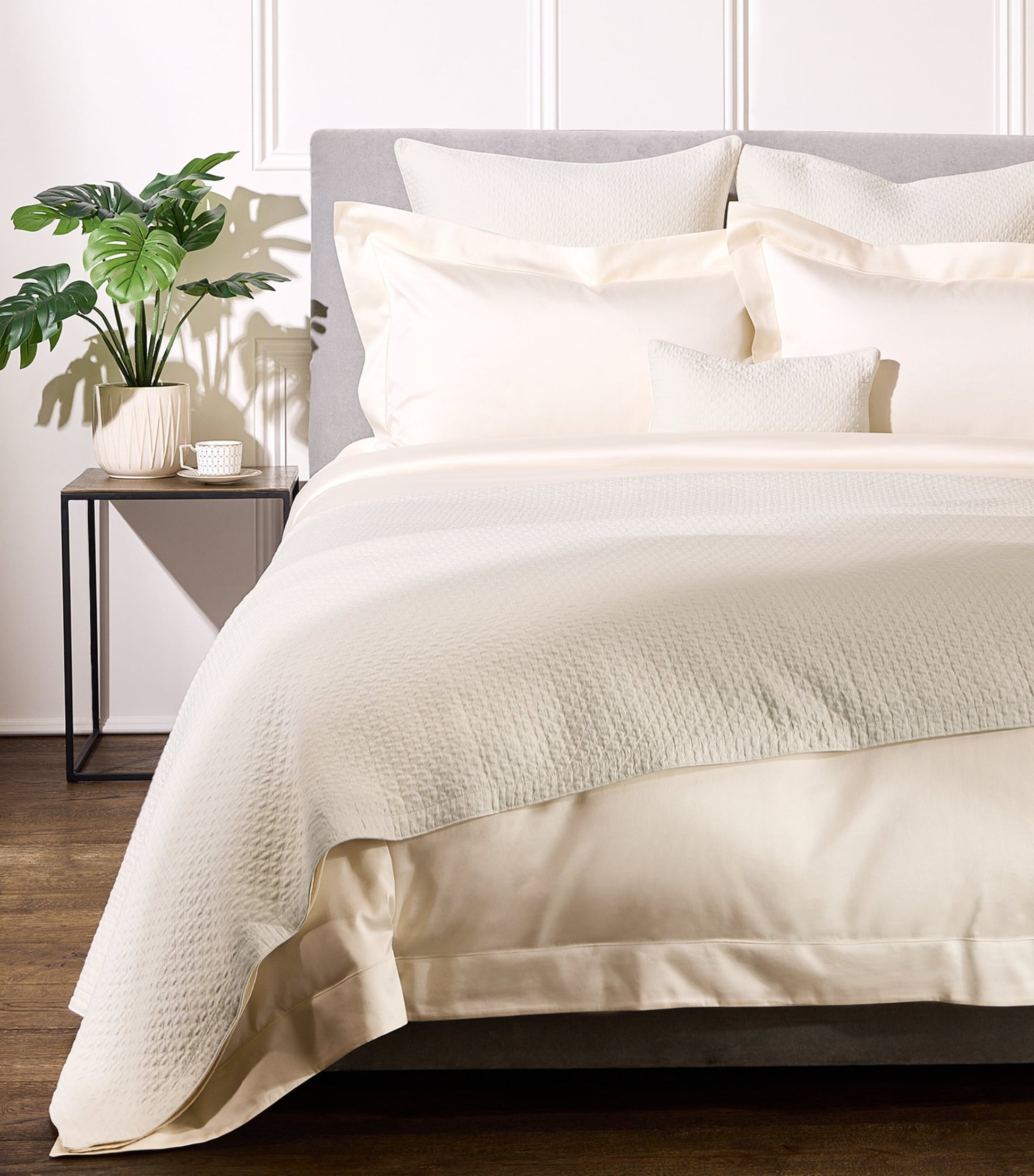 Prince King Bedspread (245cm x 255cm)