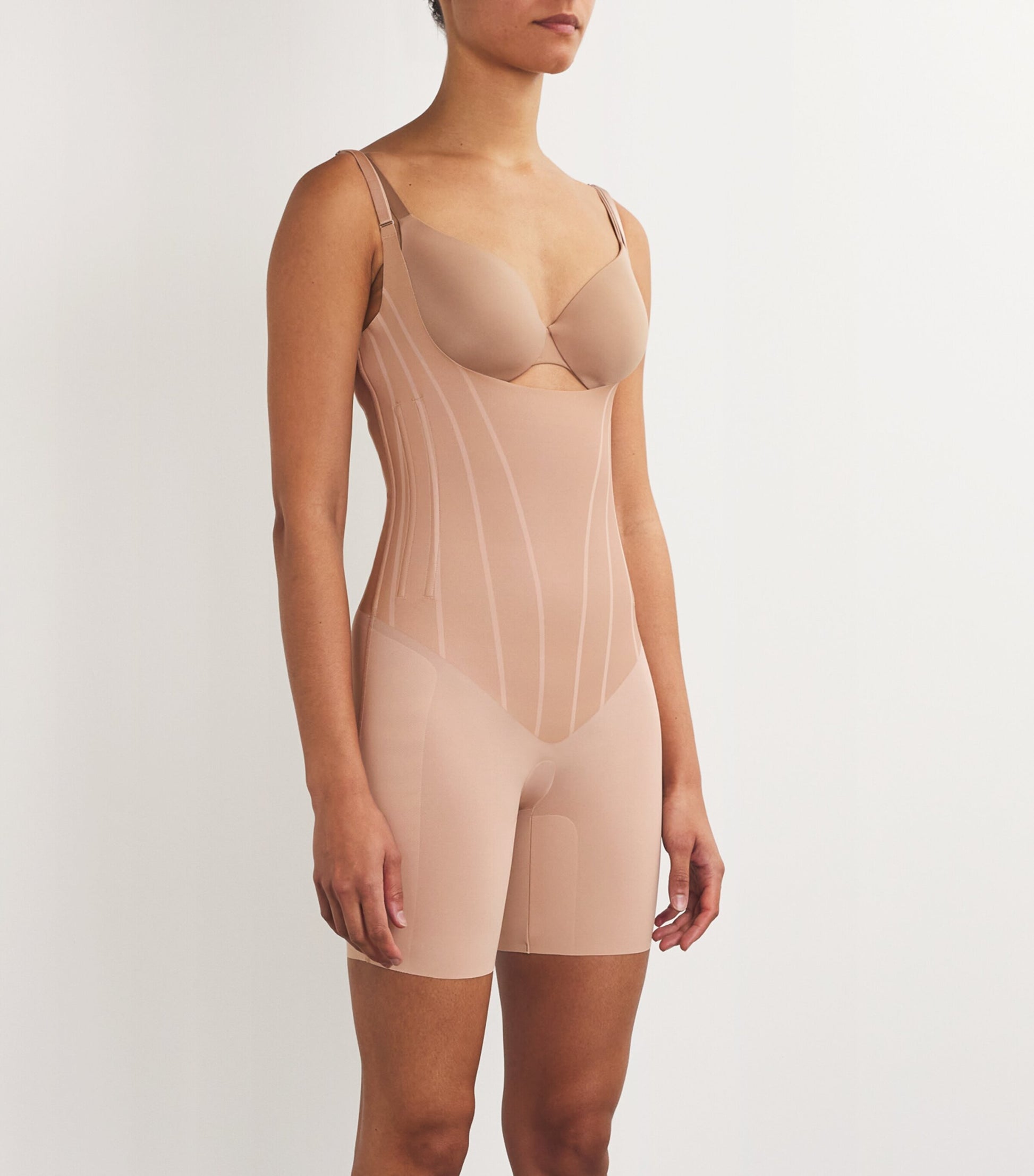 SPANX Beage SPANXsupersculpt TotalContour Open-Bust Mid-Thigh Bodysuit