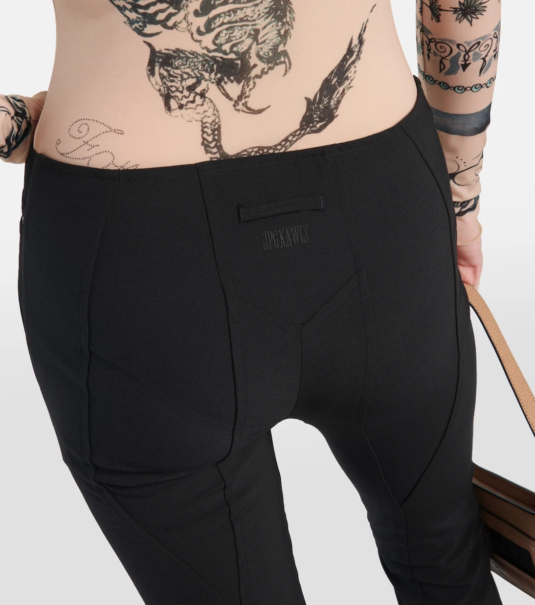 Jean Paul Gaultier - بنطال KNWLS بقصّات وتصميم واسع