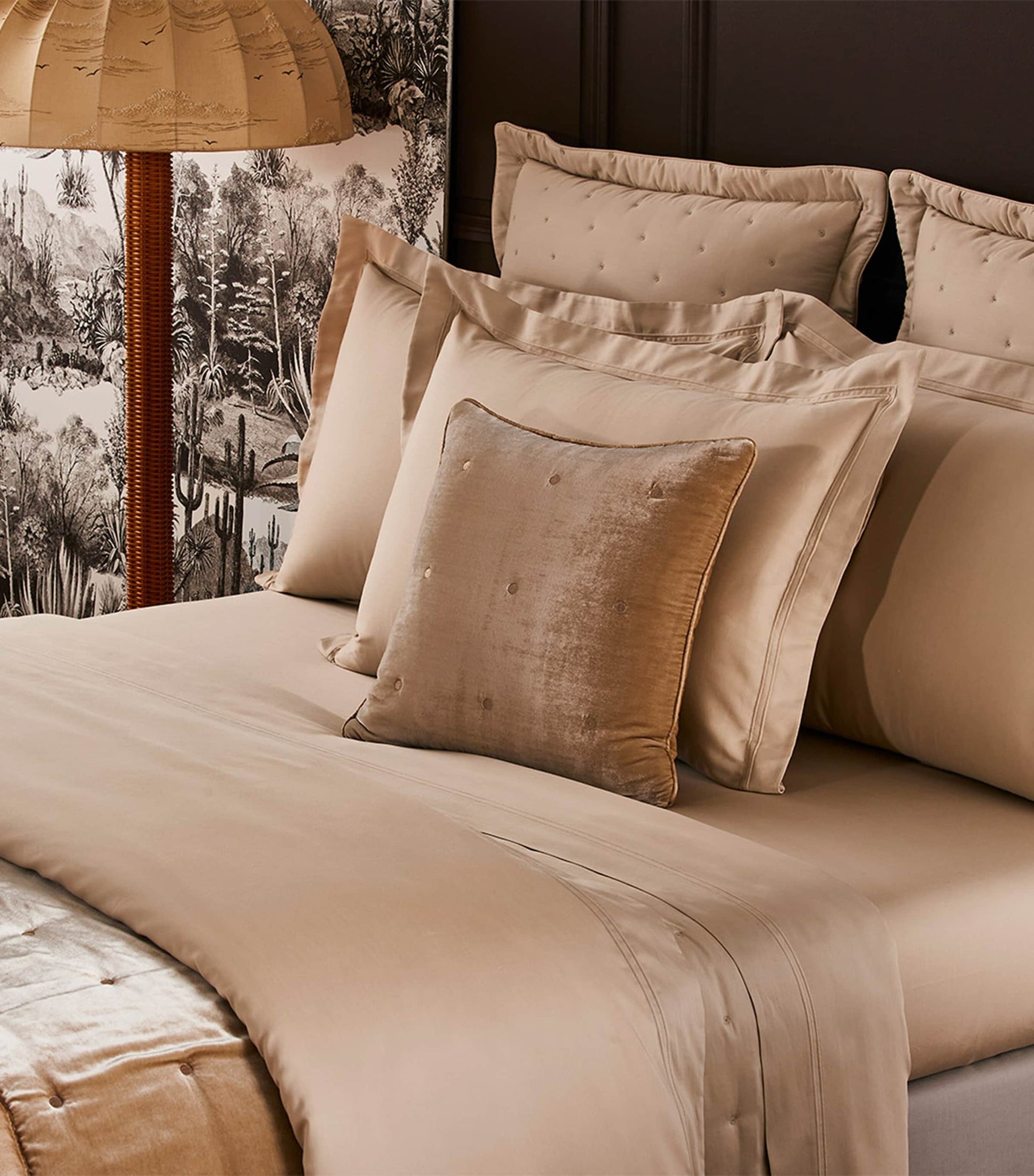 Triomphe Dune Bedcover (250cm x 250cm)