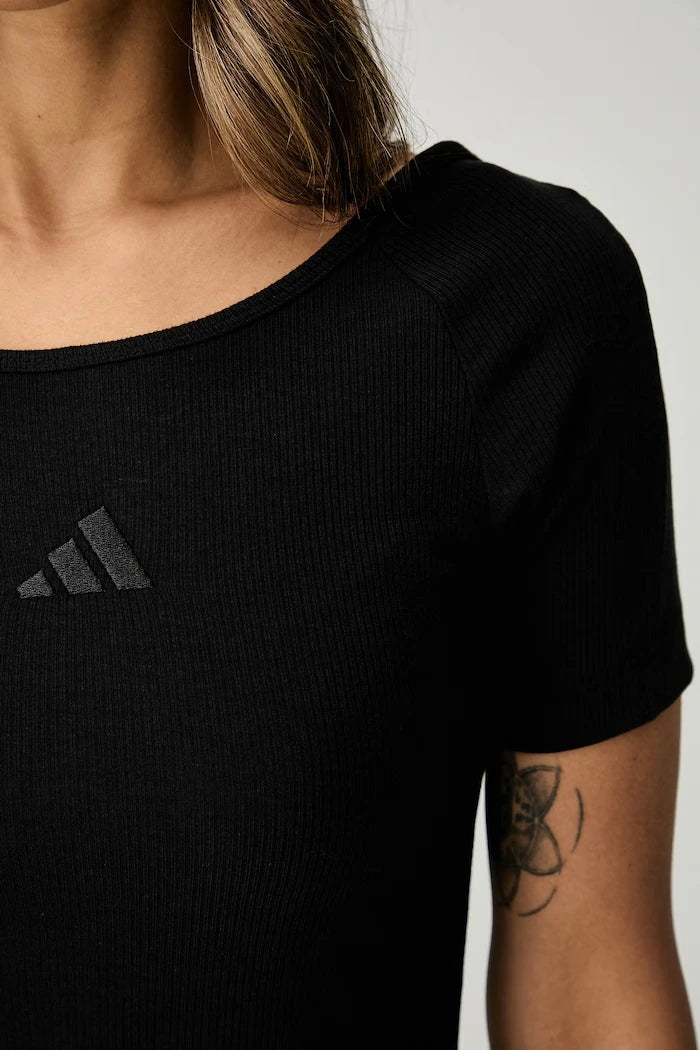 adidas рокля с памук