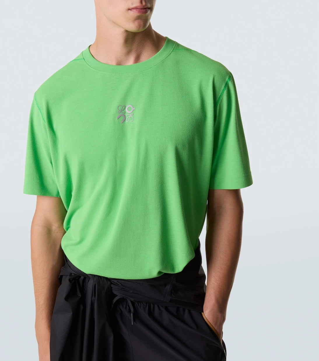 Loewe - تيشيرت جيرسيه بشعار On Active بالتعاون مع