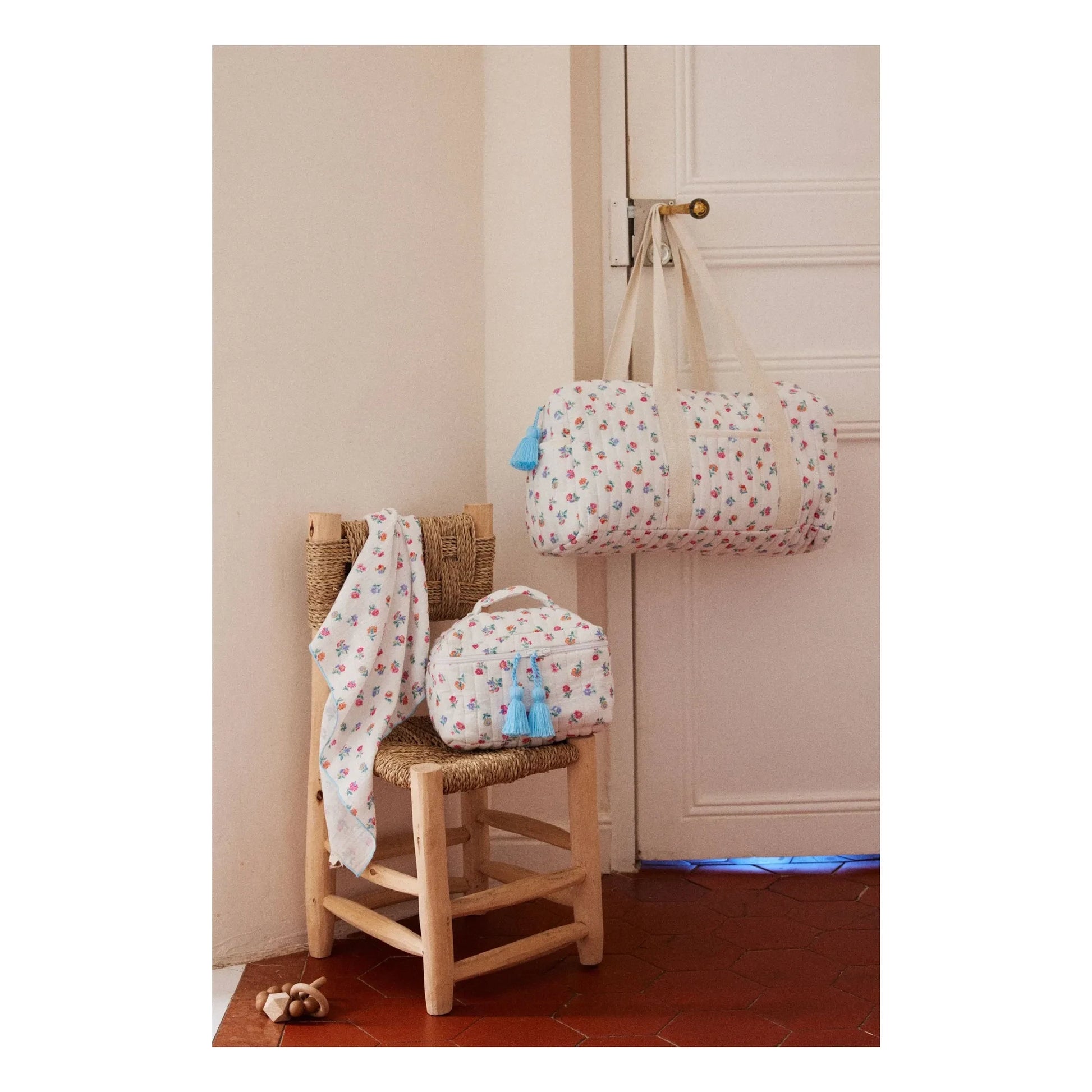 Louise Misha - Laety toiletry bag | White