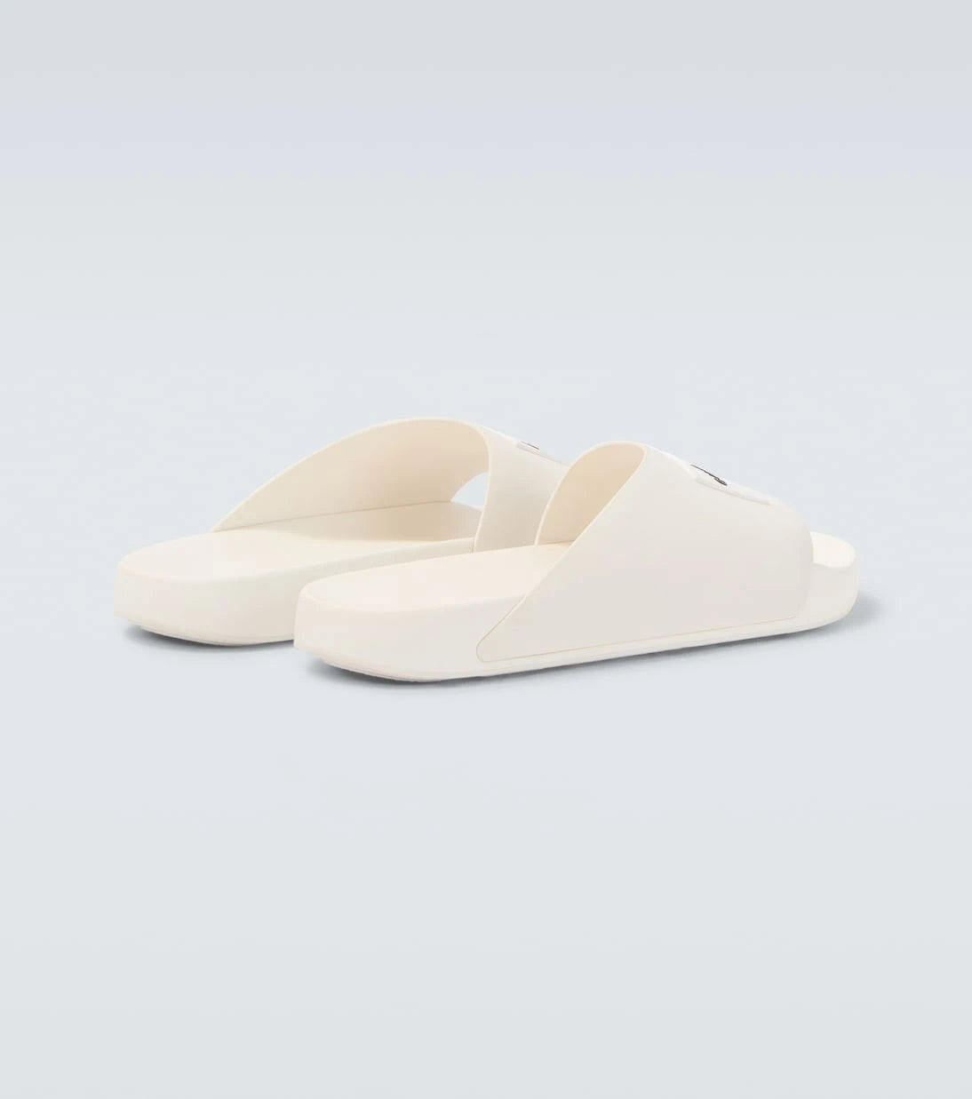 Givenchy - Label slides