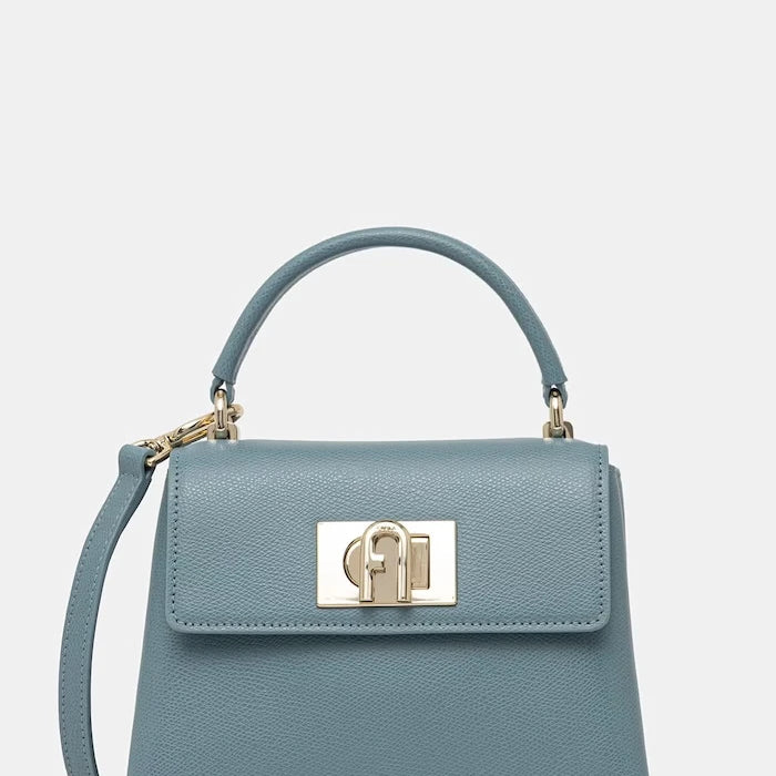 Furla yapılı kadın deri çanta