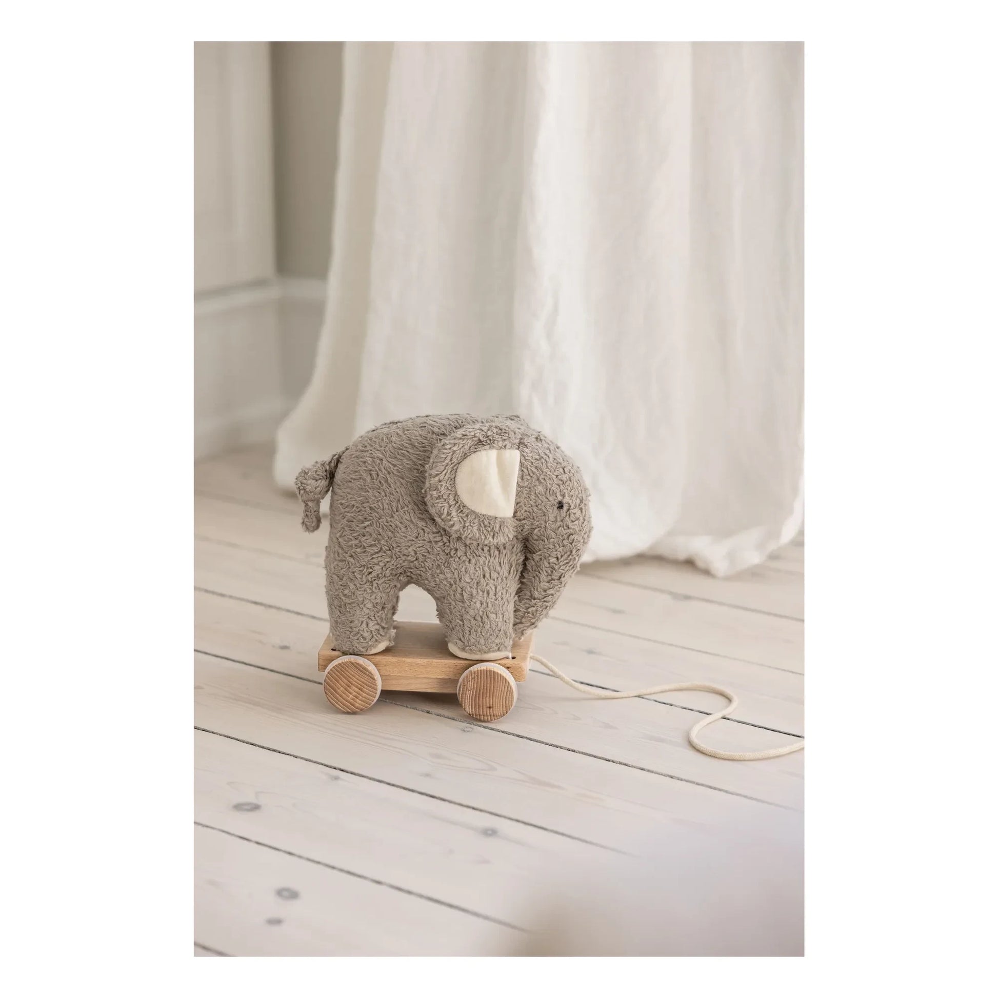 Sebra - Pull-along elephant toy | Grey