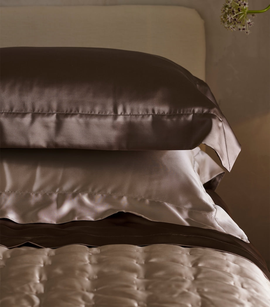 Silk Mocha Oxford Pillowcase (50cm x 75cm)