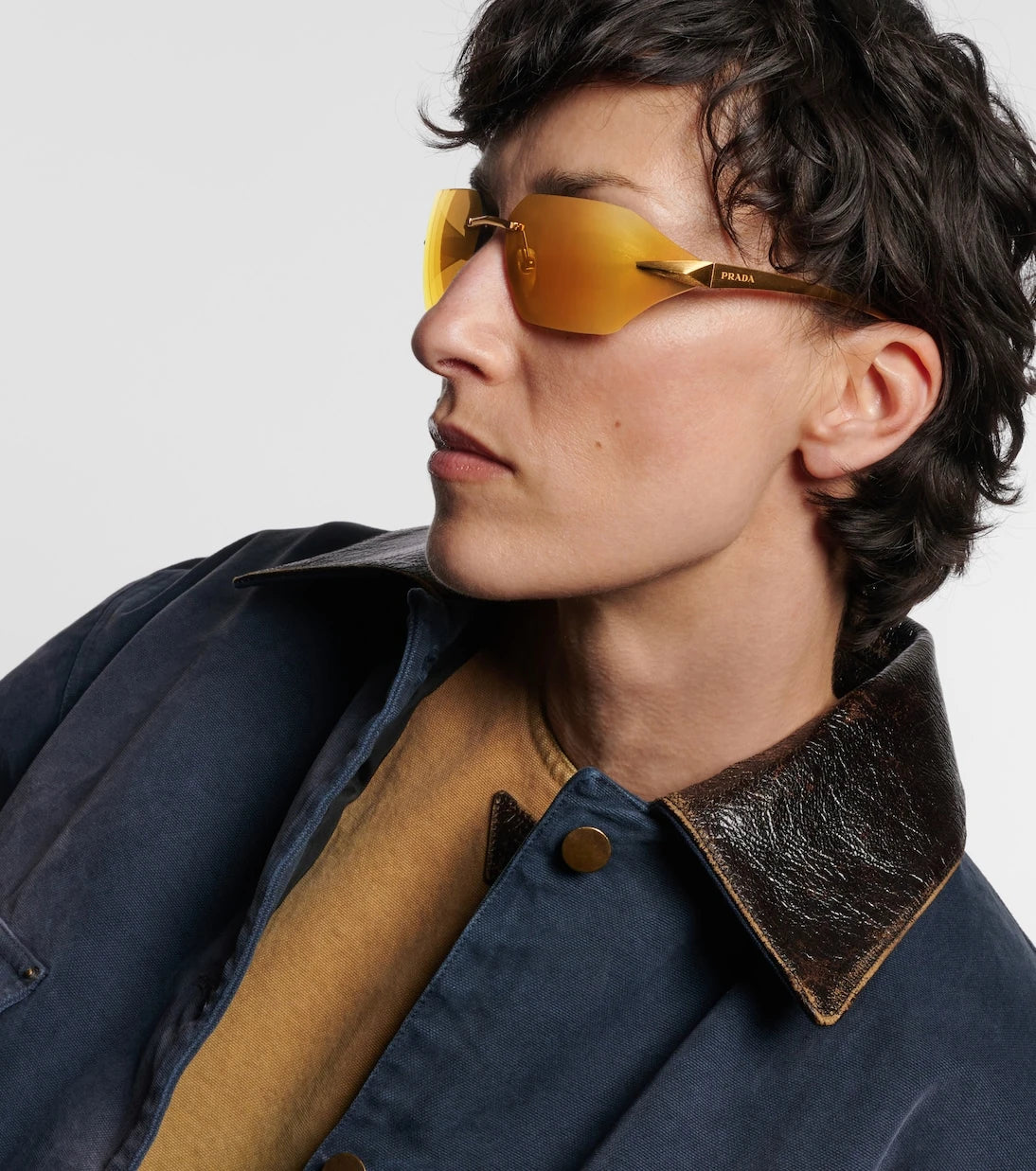 Prada - نظارة شمسية مربعة