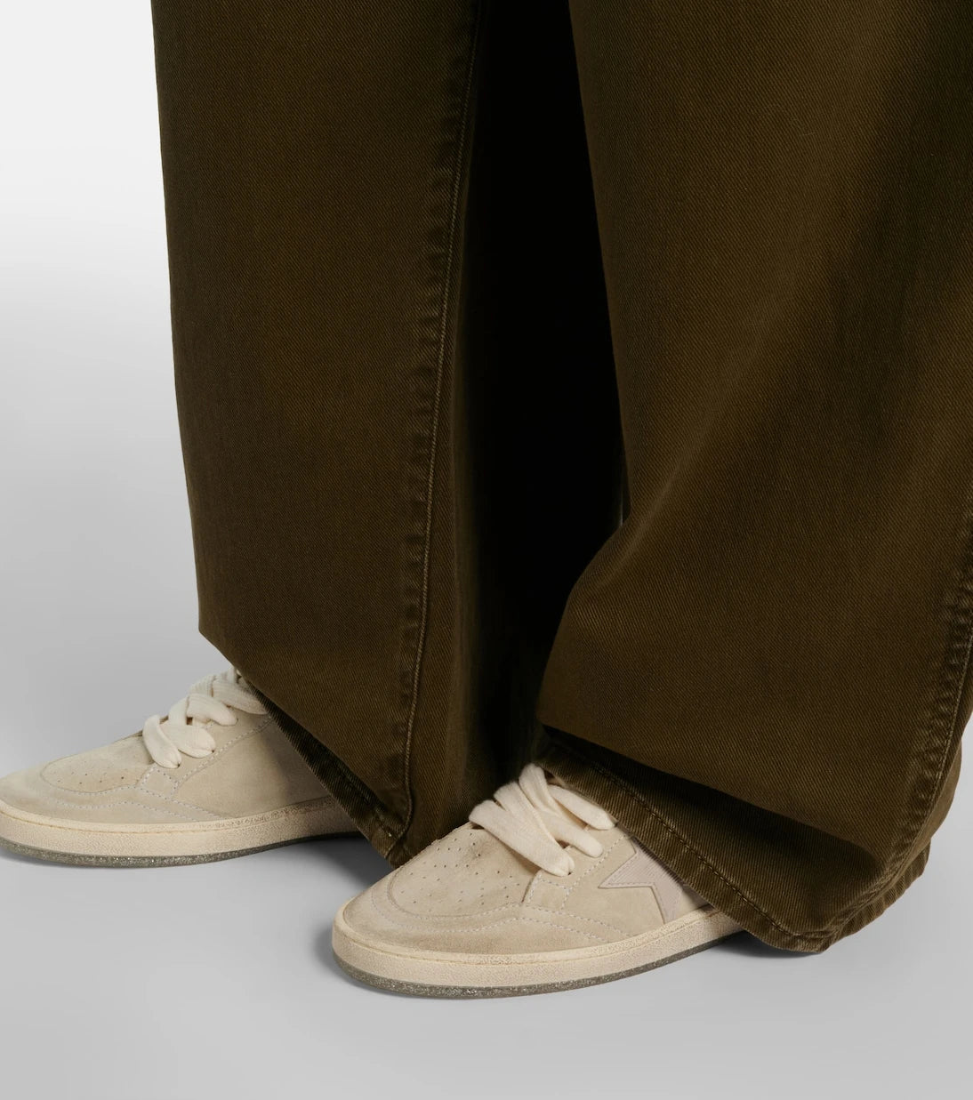 Golden Goose - حذاء سنيكرز بال ستار من الشمواه