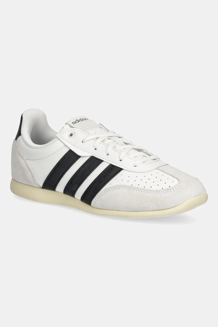 Маратонки adidas Barreda