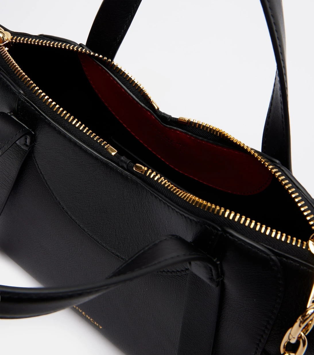 Givenchy - حقيبة توت The Snatch الصغيرة من الجلد