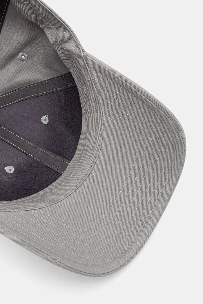 Under Armour erkek pamuklu siperlikli şapka