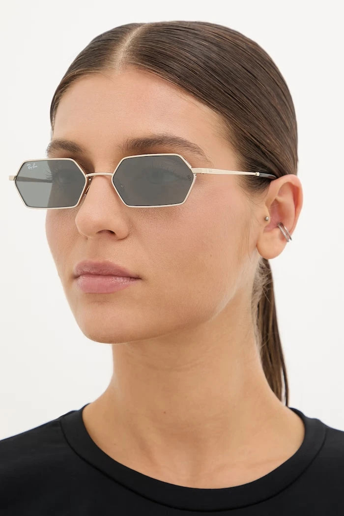 Ray-Ban güneş gözlükleri