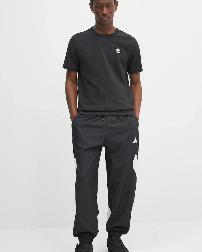 adidas Originals Essentials Tişört