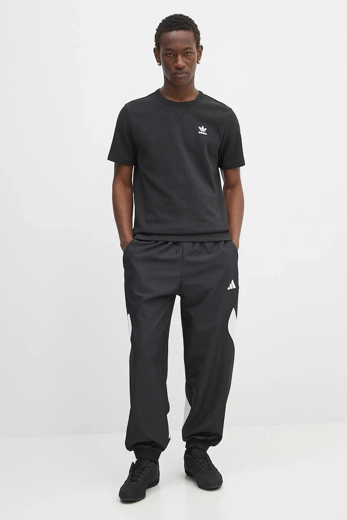 adidas Originals Essentials Tişört