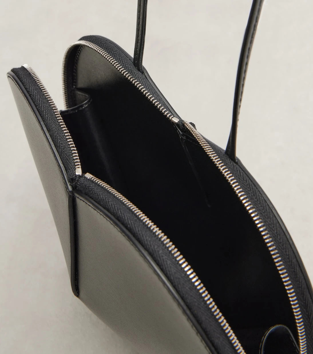 Alaïa - Le Cœur leather shoulder bag