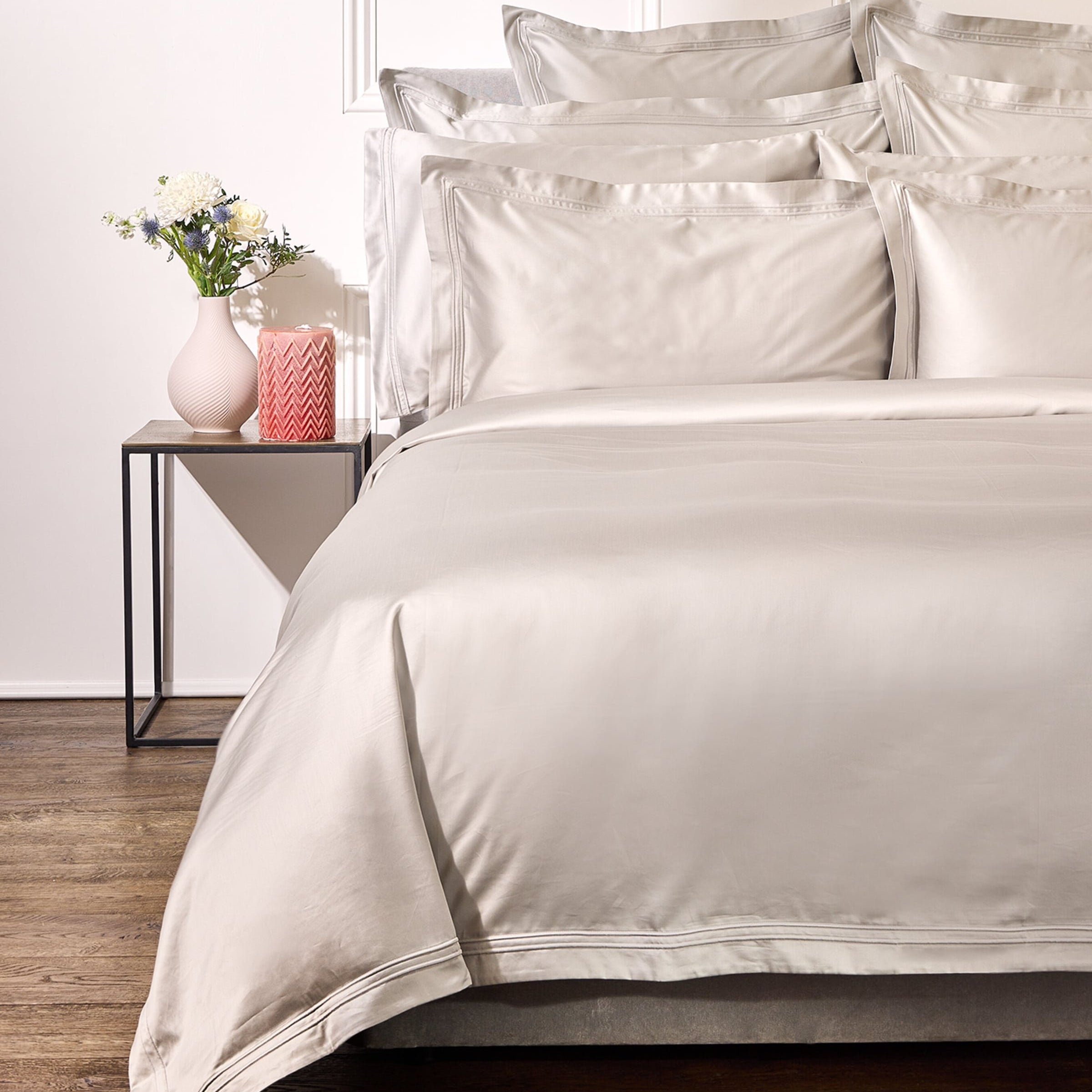 Richmond Emperor Flat Sheet (355cm x 295cm)