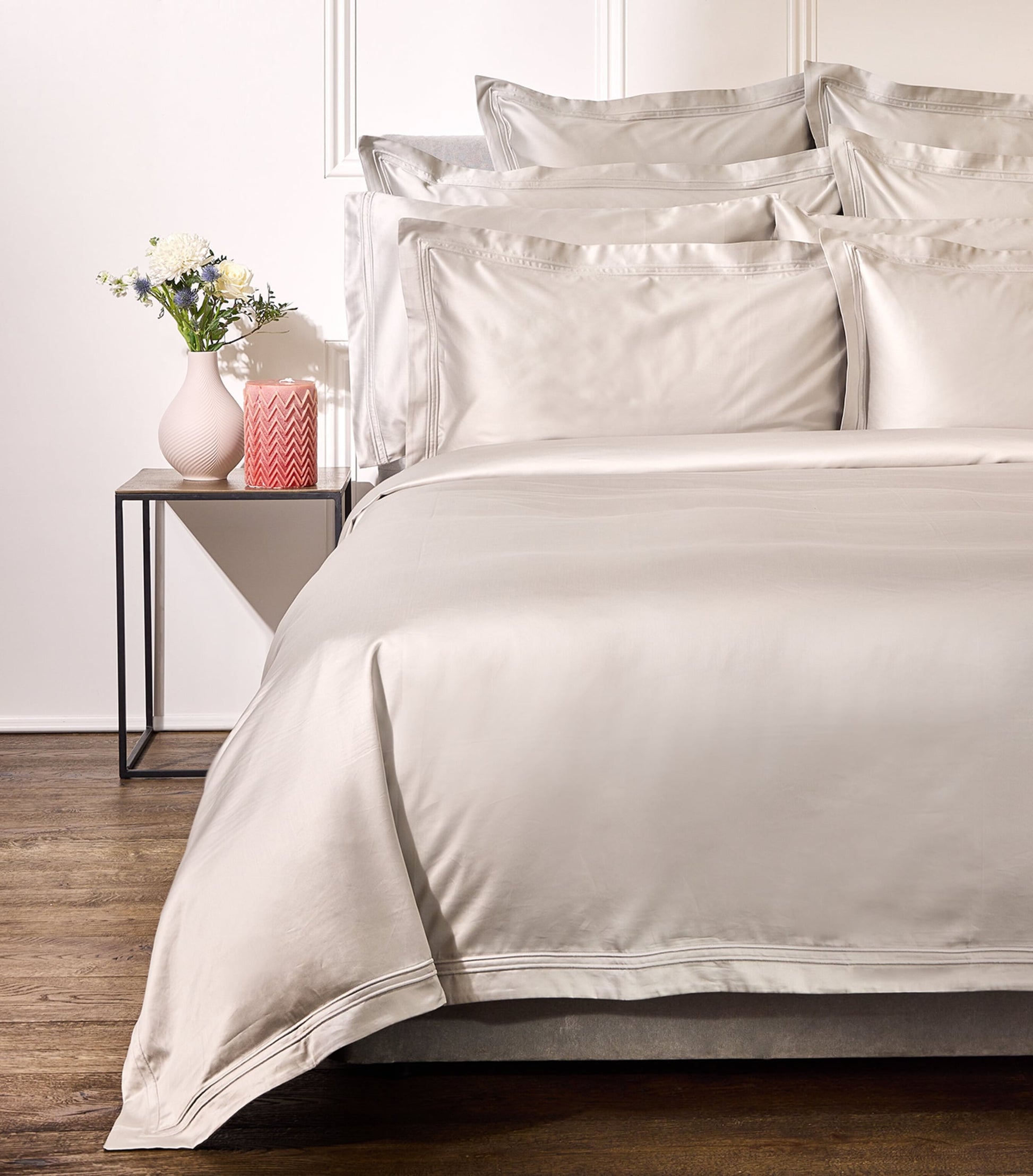 Richmond Emperor Flat Sheet (355cm x 295cm)