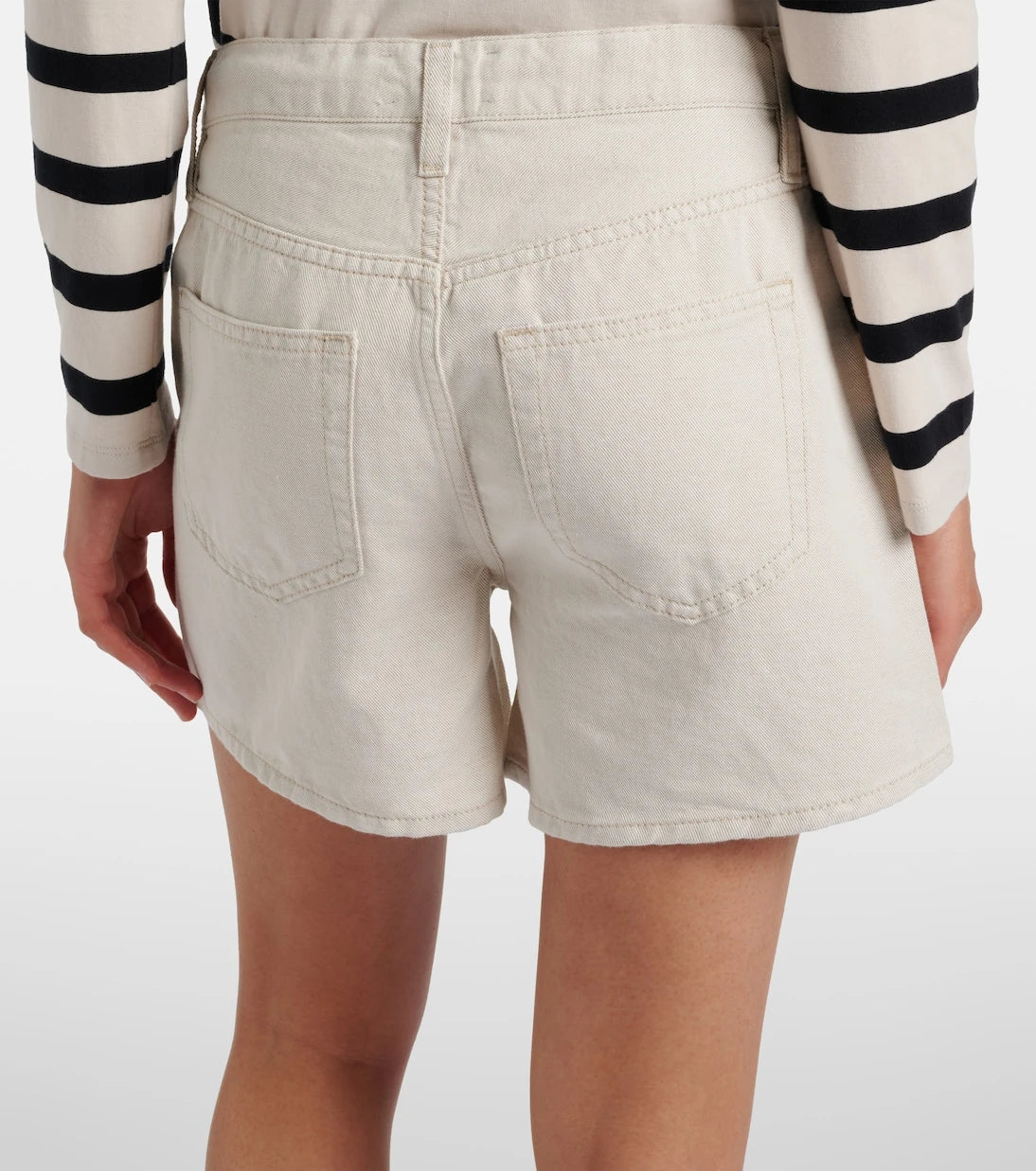Frame - Off Duty denim shorts