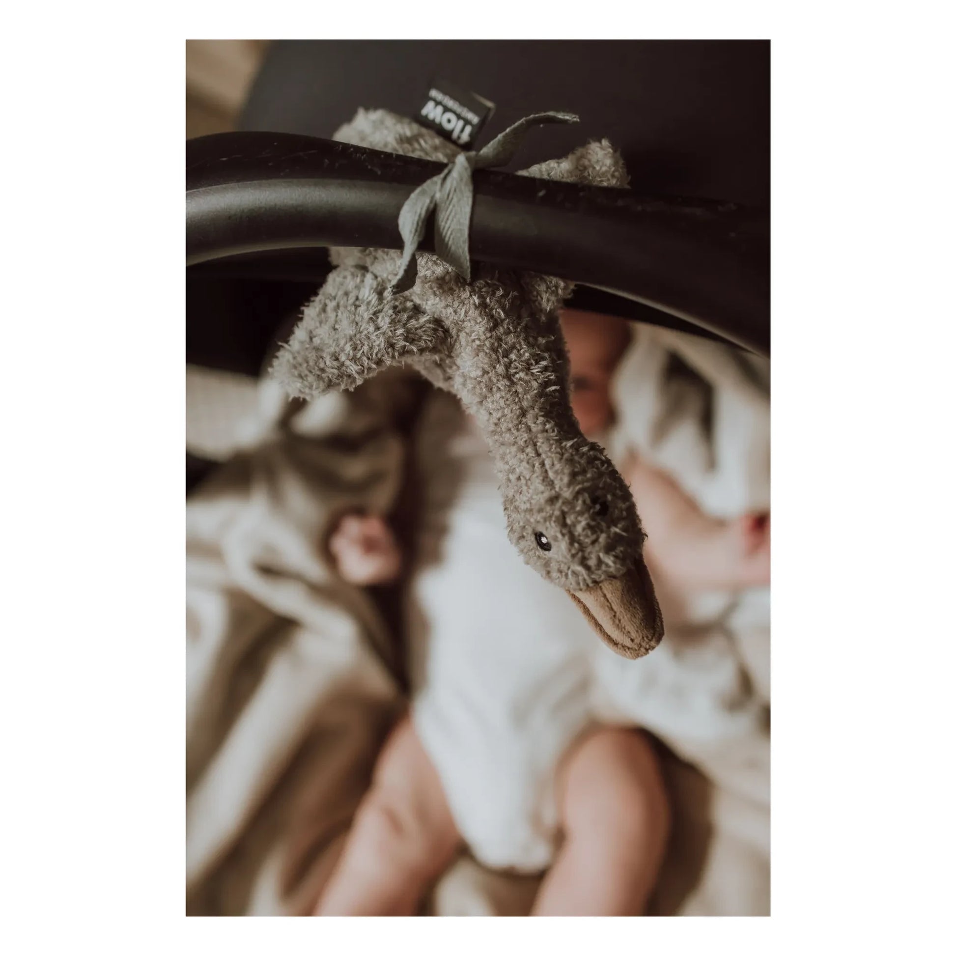 Flow - Liva white noise nomad plush | Grey