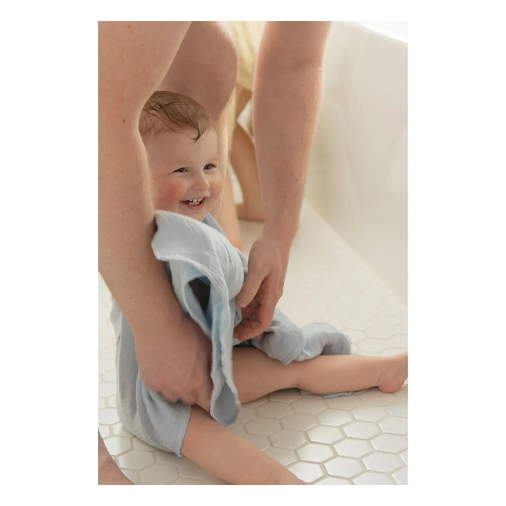 Soft Spot - Organic cotton swaddling diaper | Cloud