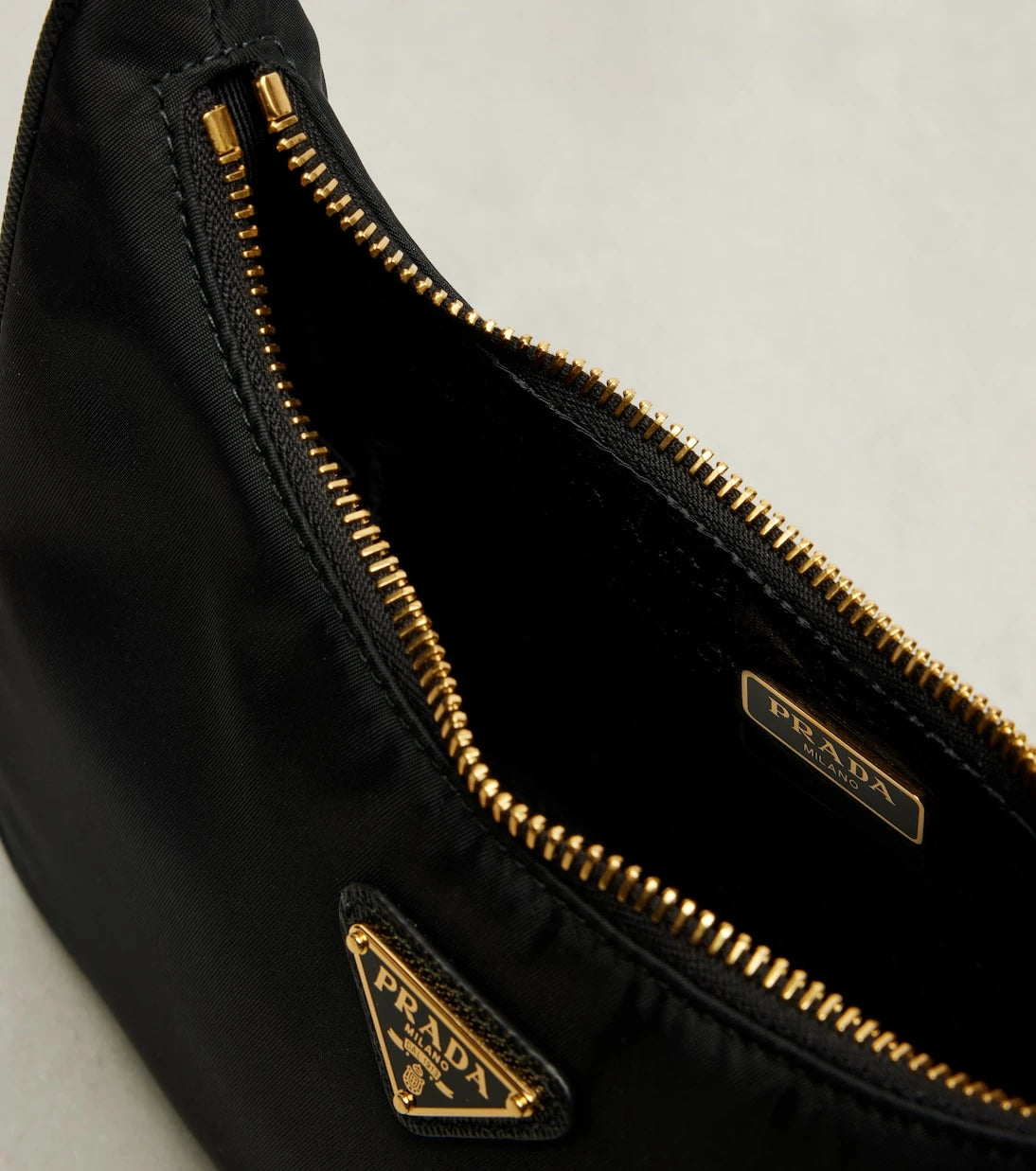 Prada - Prada Re-Edition 2005 Re-Nylon shoulder bag